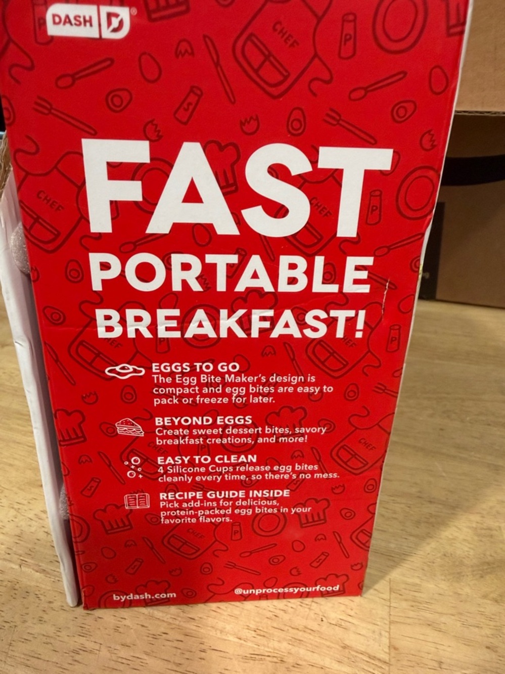 Ash Dash Egg Bite Maker in Red & White Packaging (1) - Picture 3 of 3